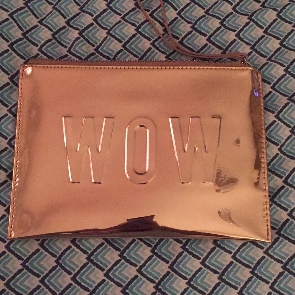 Gold wallet/wristlet "WOW"
